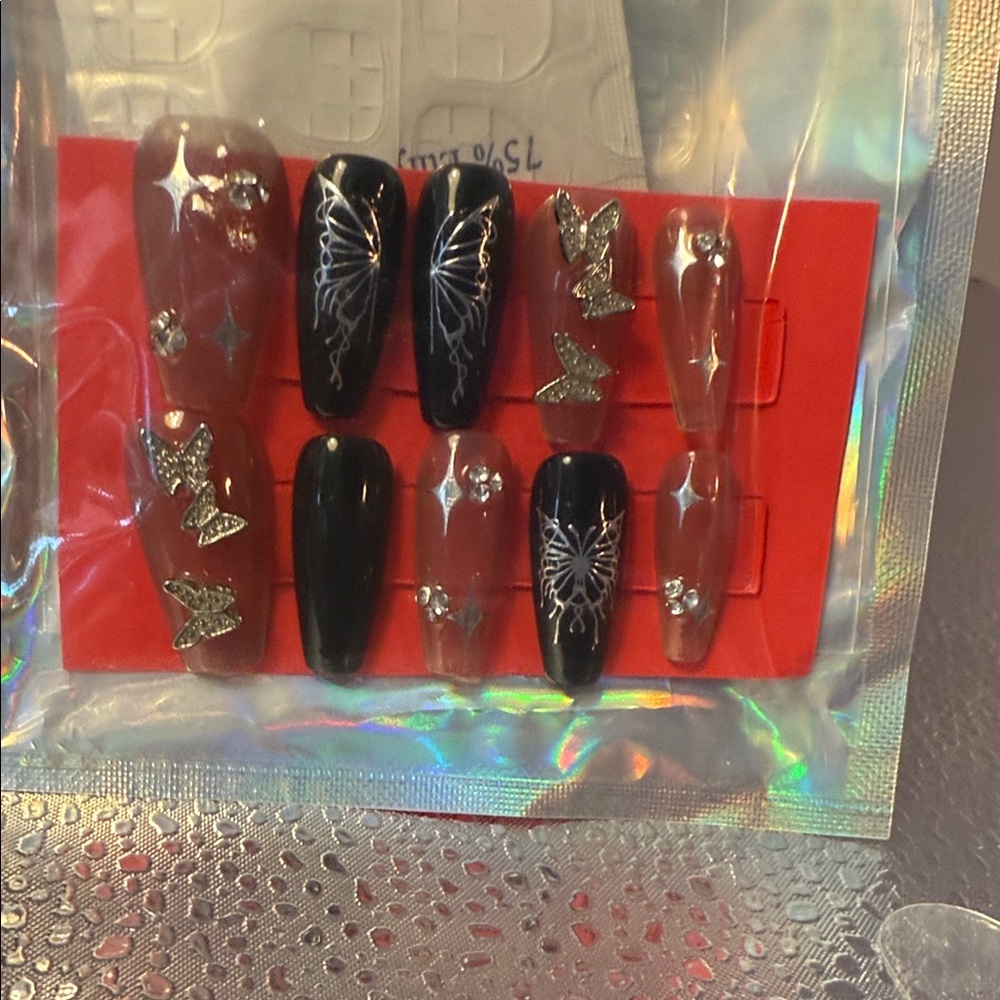 Beautiful Press On Nails - Picture 4 of 4